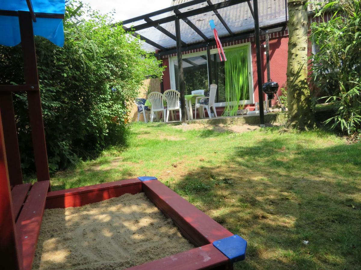 Ferienhaus Auf Vier-Linden-Hof Villa Kuden Exterior foto